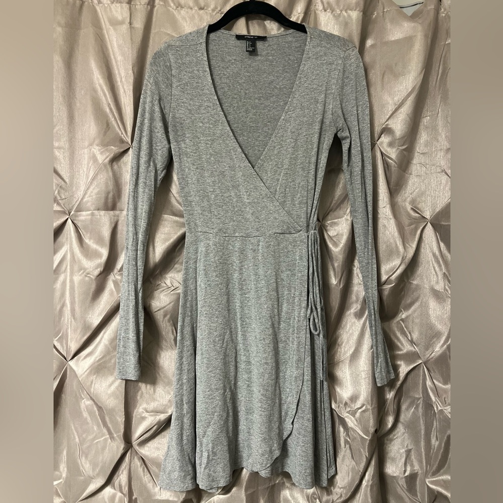 Forever 21 Gray Long Sleeve Midi V-Neck Dress